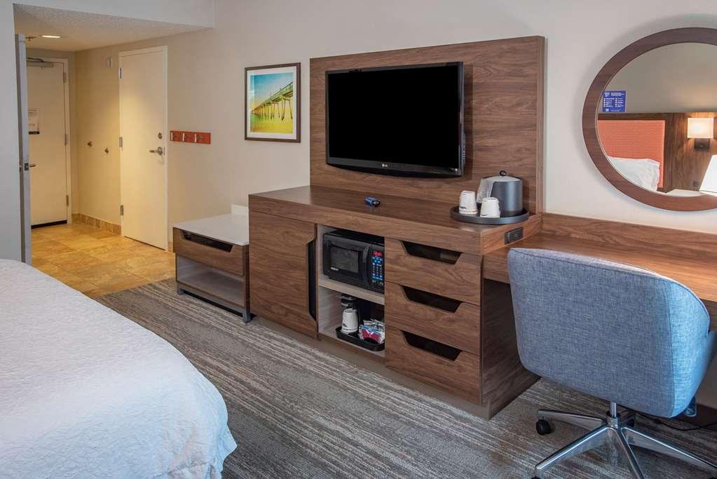 Hampton Inn Pensacola-Airport Room photo