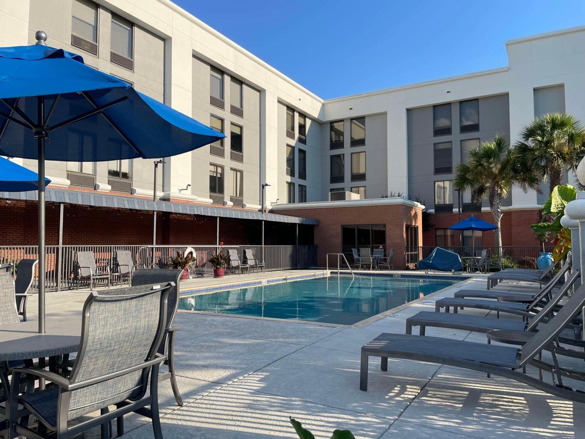 Hampton Inn Pensacola-Airport Exterior photo